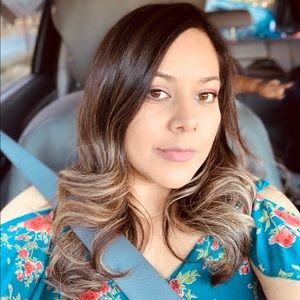 Meet your Posher, Ana